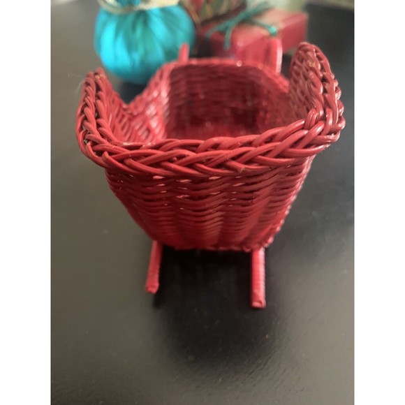 Vintage Red Wicker Christmas Sleigh Basket Decorative Holiday Centerpiece gift - Picture 8 of 11